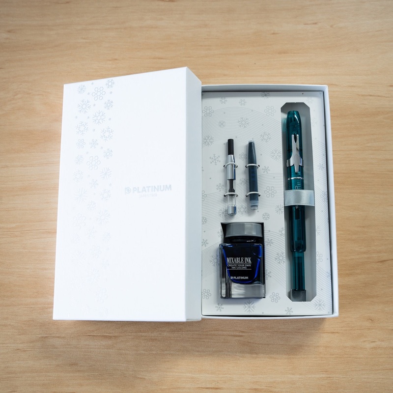 Platinum Curidas Fountain Pen Gift Set - Urban Green - Fine