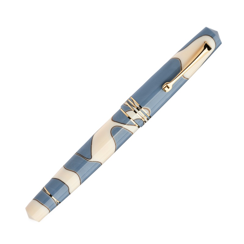 Leonardo Momento Zero Fountain Pen - Nuvola with Gold Trim