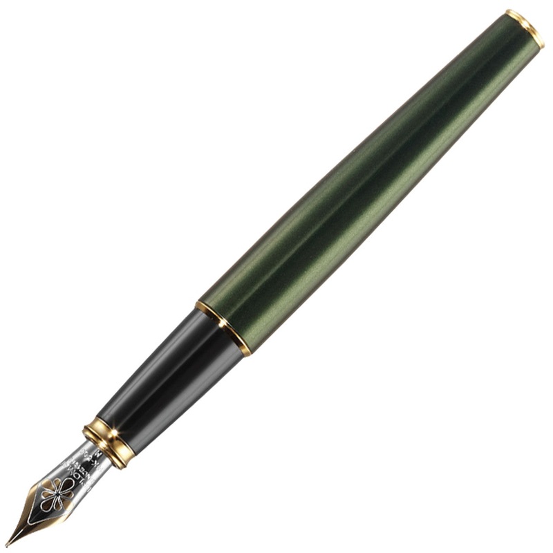 Diplomat Excellence A2 Fountain Pen - Evergreen with Gold Trim (14K Nib)