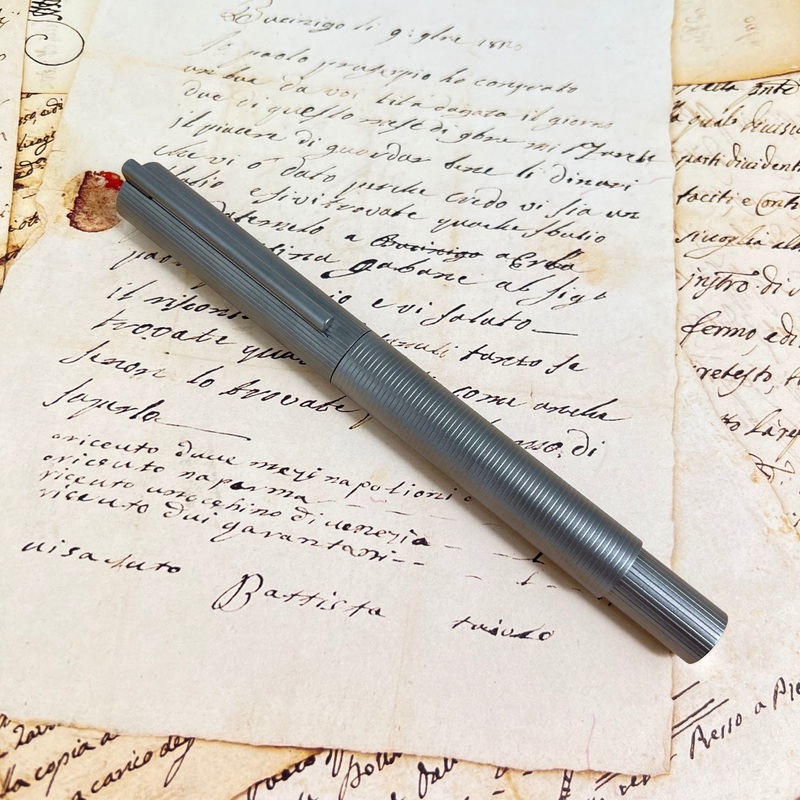 Otto Hutt D08 Solid Brass Coated Ruthenium PVD Fountain Pen 18K EF